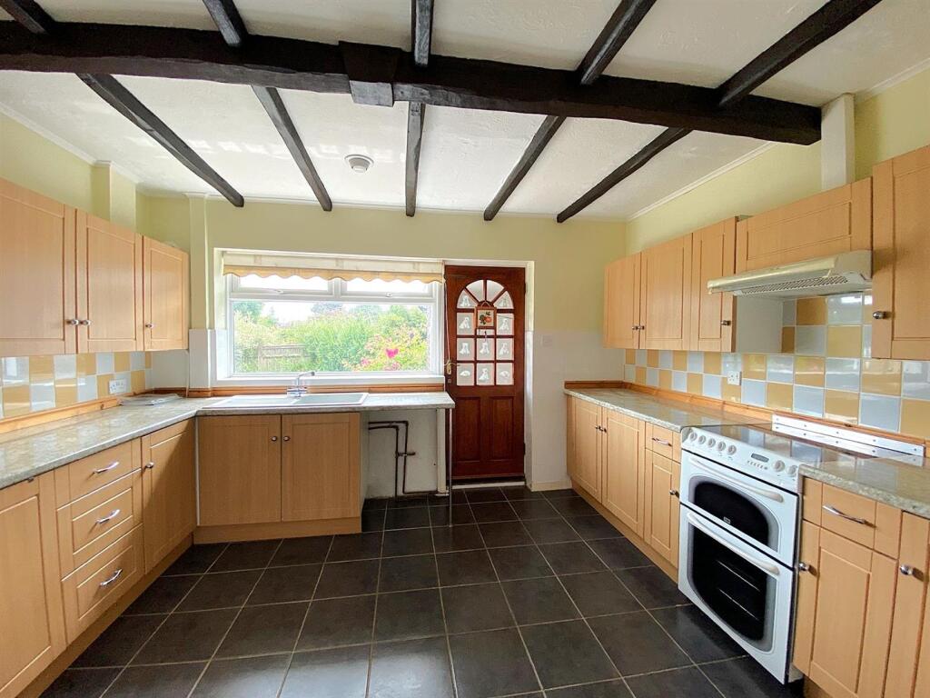 14 Ravens Close - Kitchen.jpg