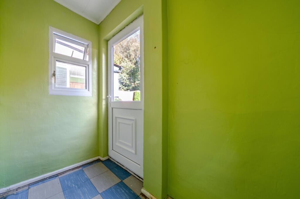 1373057-4-68fb8683e276d