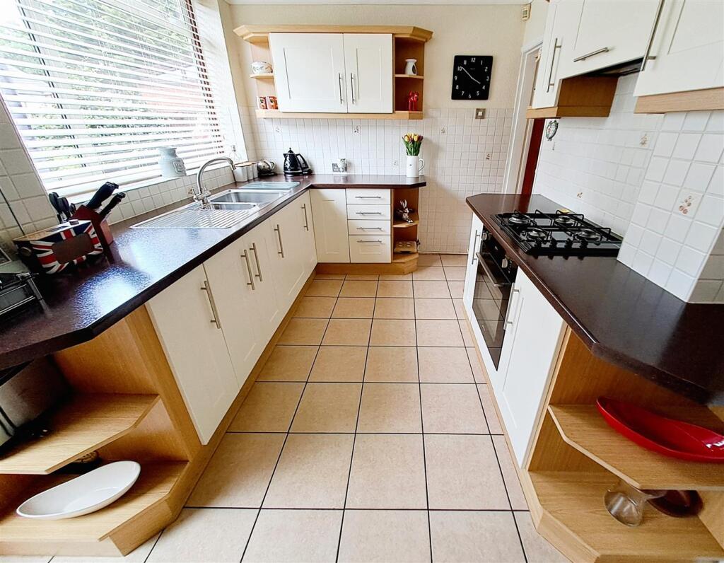 Extended Breakfast Kitchen