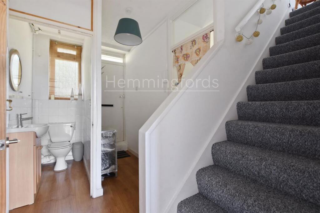 15-8473GCHMF - 117 Crondall Court - WC -Original (
