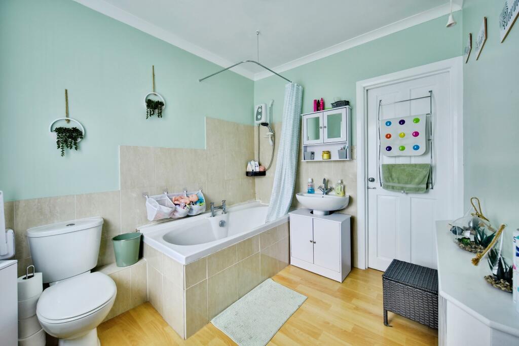 Large Family Bathroom