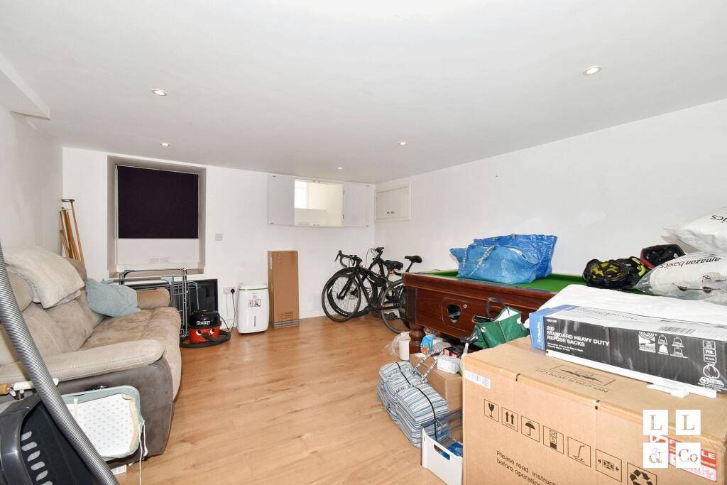 Bedroom 4 / store area