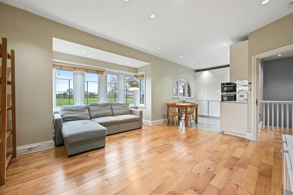 AR - Eastfields Road11.JPG