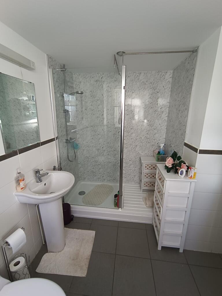 Master Ensuite (1)