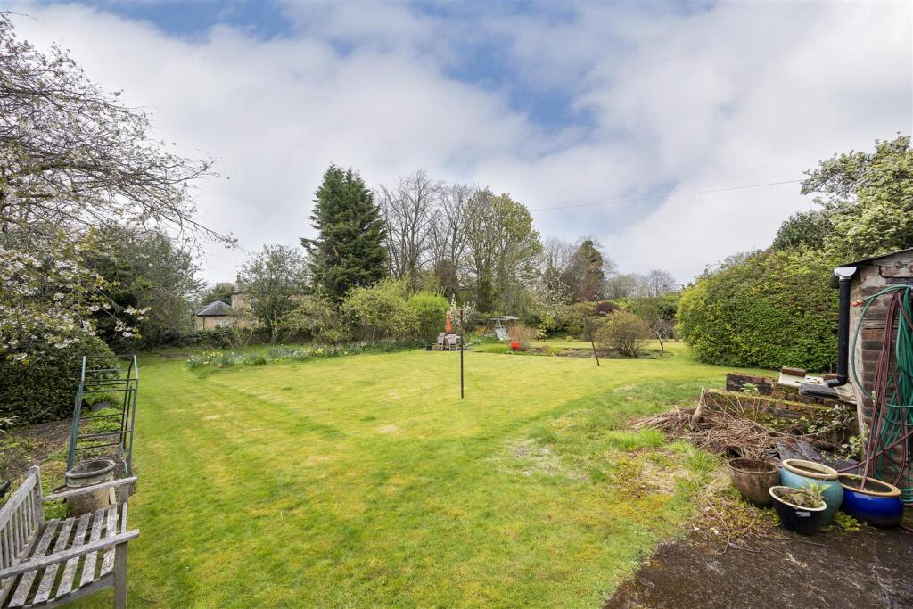 15_GARNGABER_AVE_LENZIE_007.JPG