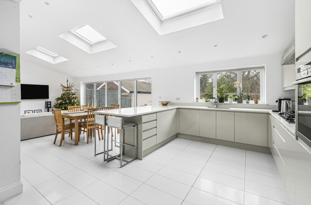 Kitchen/Dining