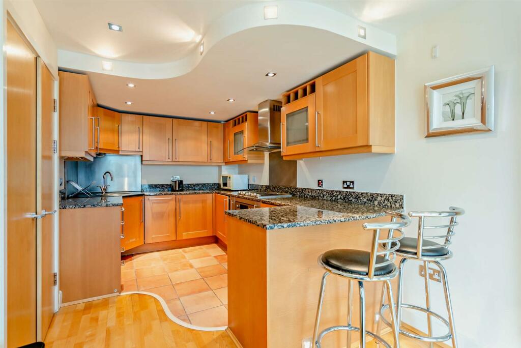 262 MH kitchen.jpg