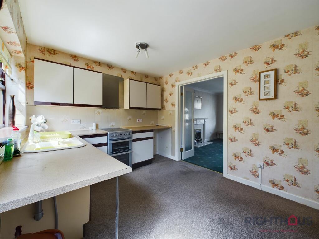 Dining kitchen