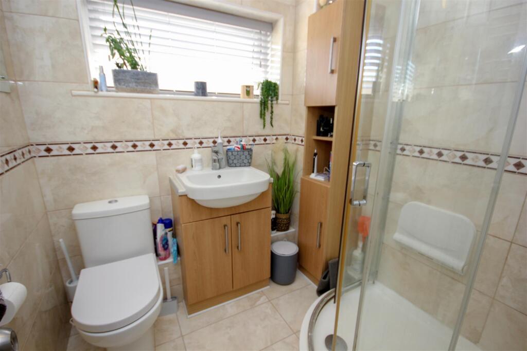 Shower Room.jpg
