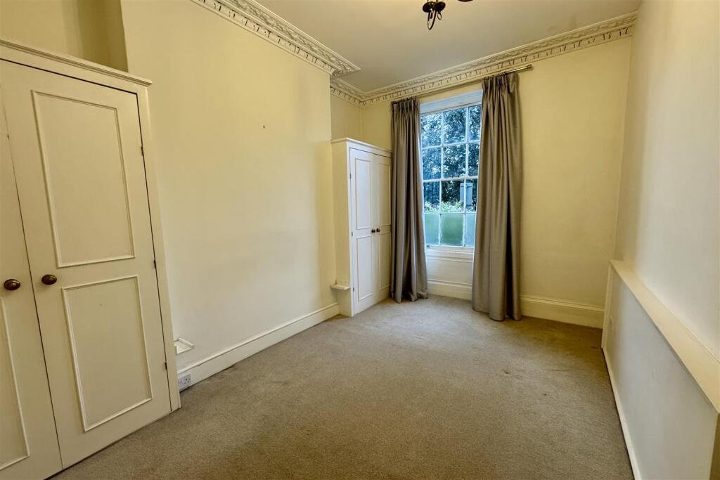 85 Montpellier Villas - Bedroom