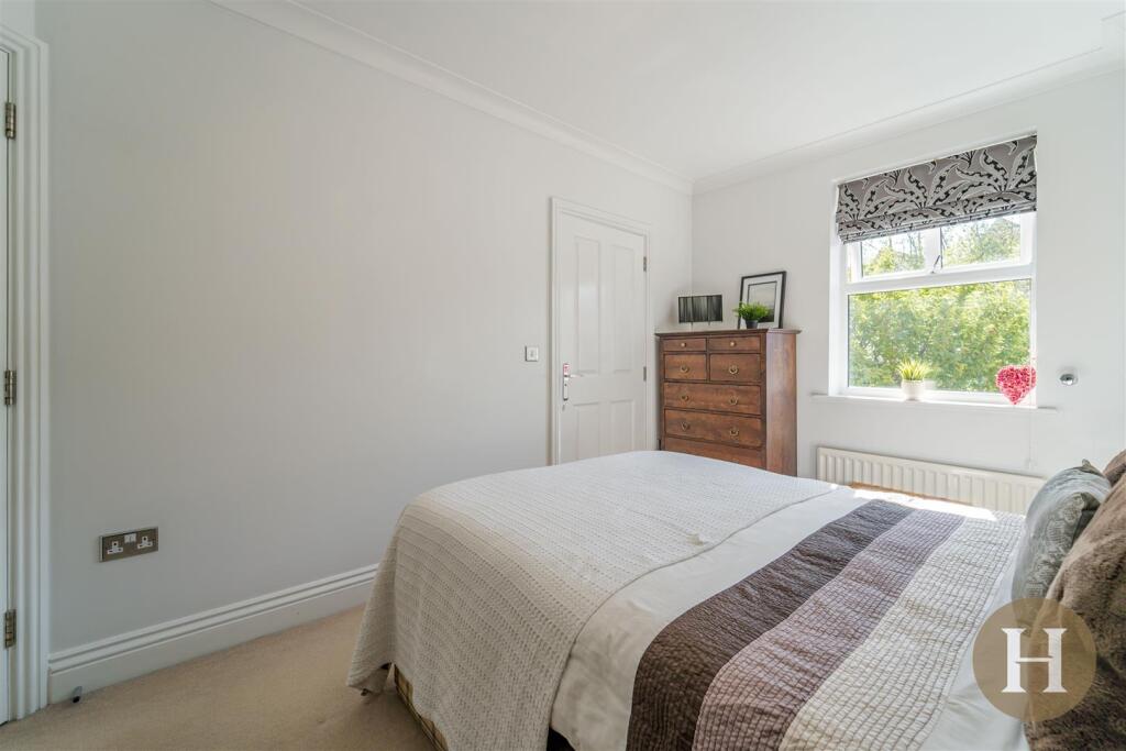 Hadleigh Estate Agents-11.jpg