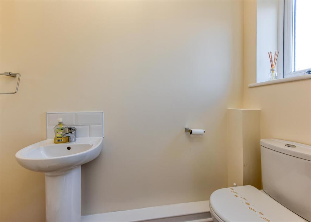 30 Birchwood Road-cloaks.jpg