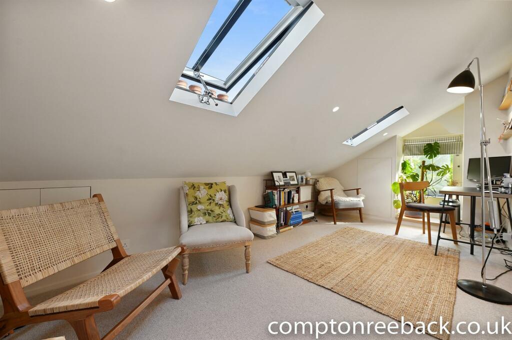 CR - 79 Morshead Mansions - BedroomC3 (1).jpg