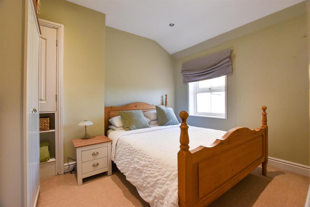 Bedroom 2.jpg
