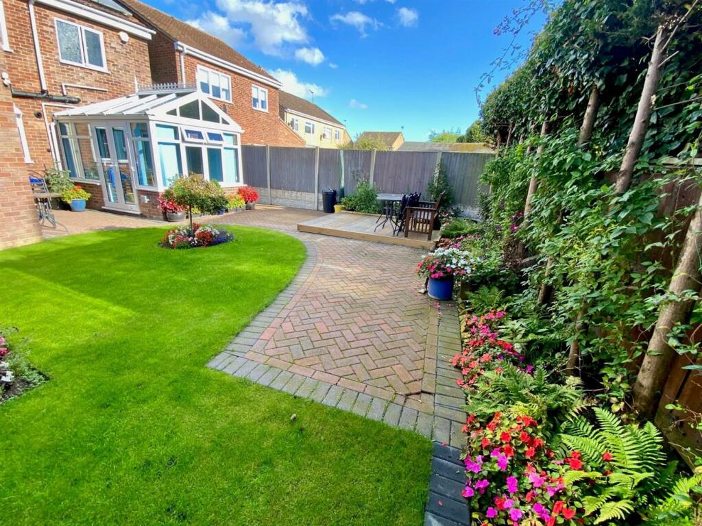 GARDEN AREA.jpg