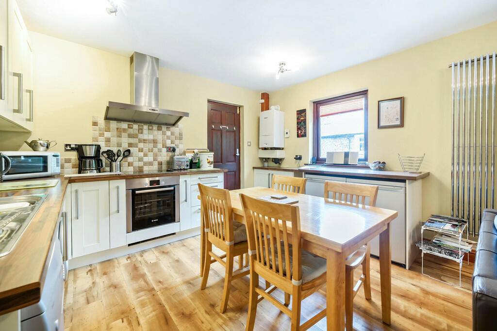 Kitchen/Dining Ar...