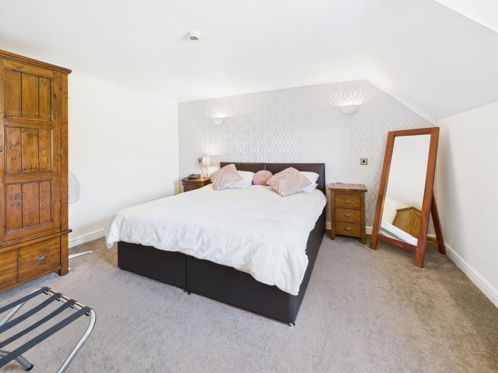 Guest room