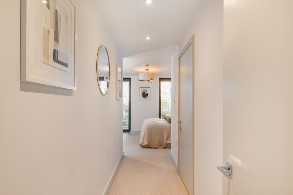 0F1HRE - Bedroom H.jpg