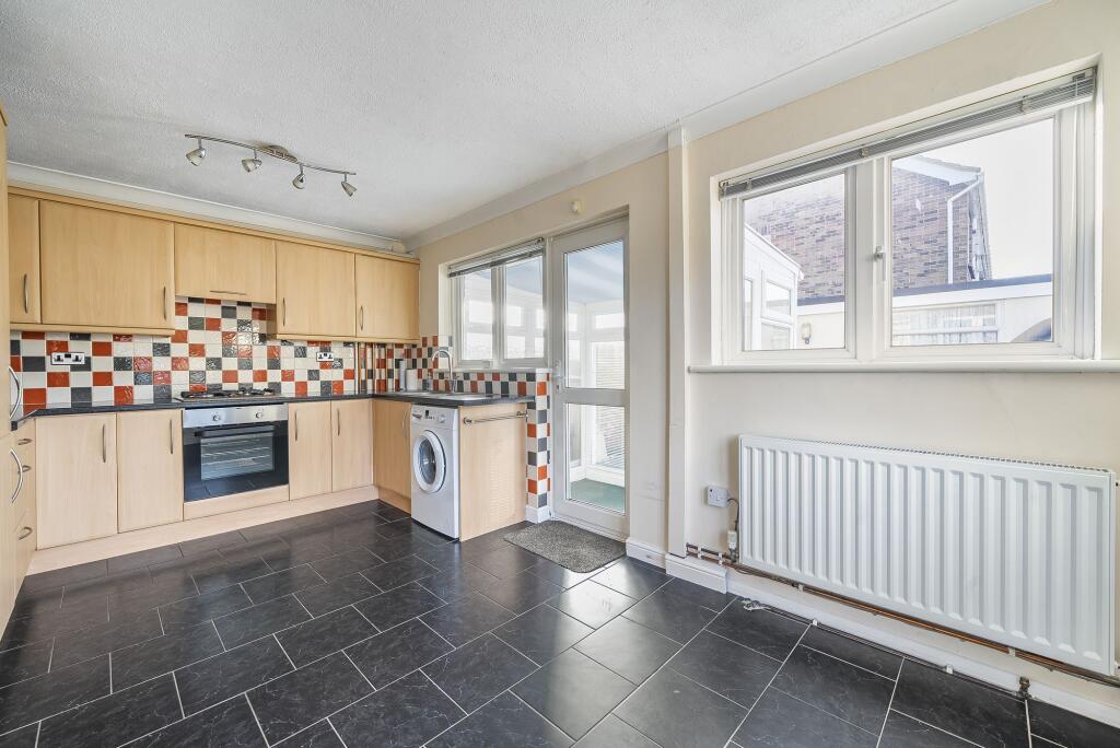 Kitchen/Dining Room (1)