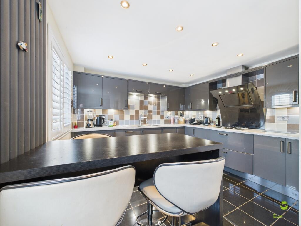 Presented by Clinton at EweMove Bexleyheath and Da