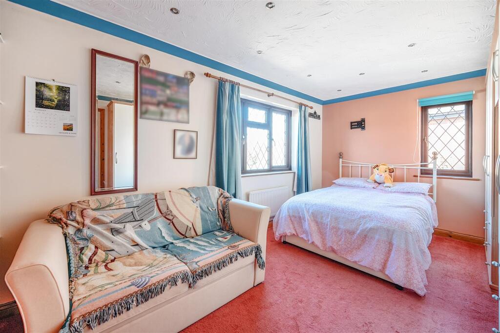 Kudamanta, Caldecote (2).jpg