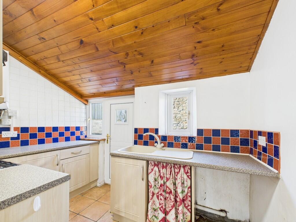 CAM01835G0-PR0180...