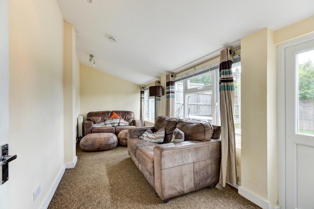 24 Hollingbury Place Lounge