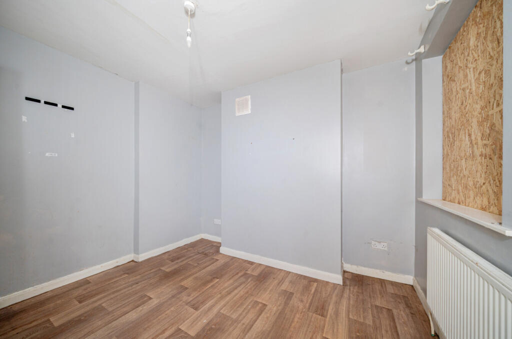 1328143-5-6878fde...