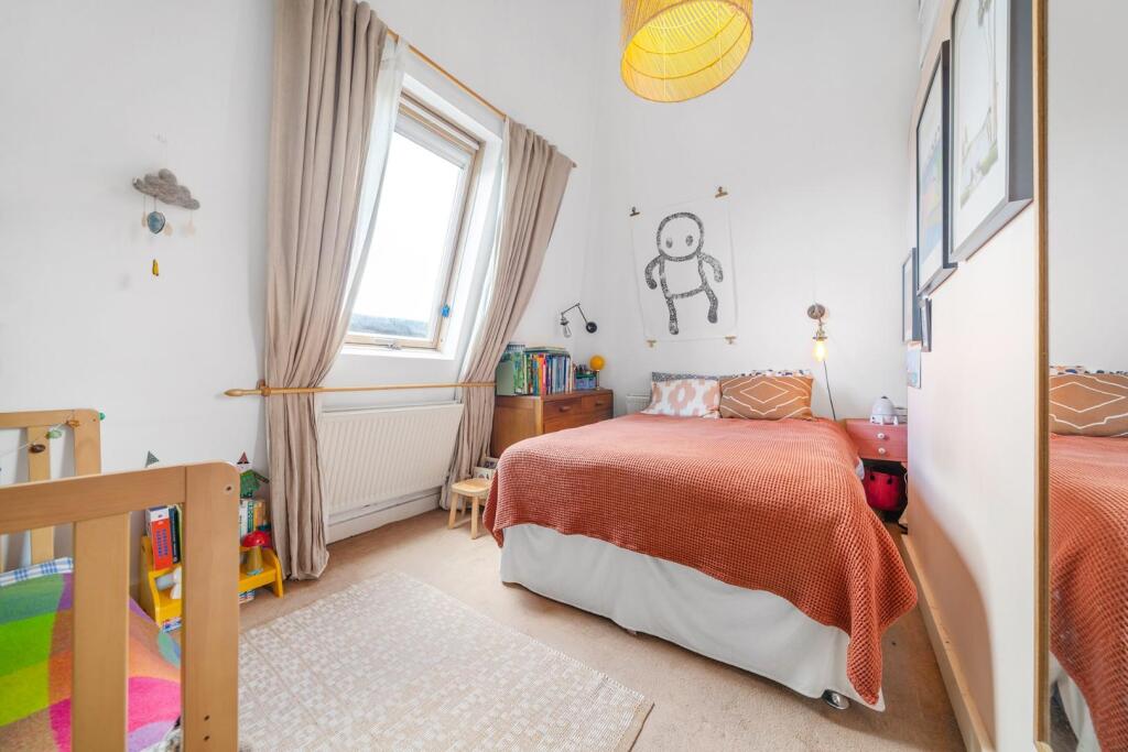 Bedroom (2).jpg