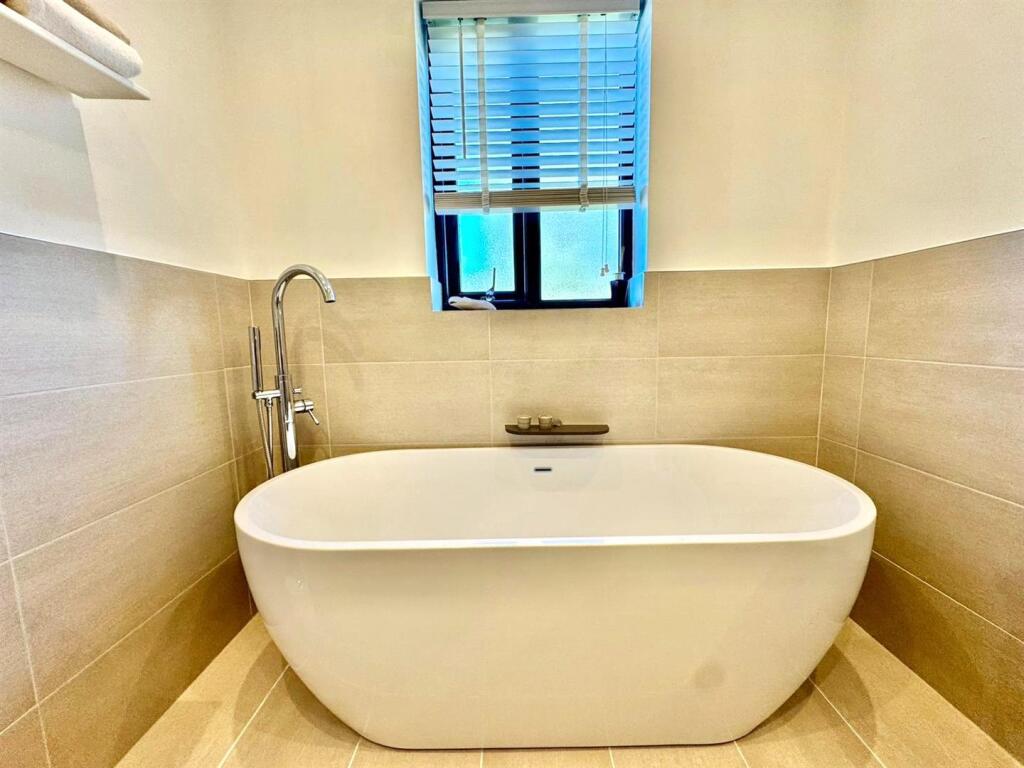 WhatsApp Image 2025-09-25 at 14.53.29 (5).jpeg