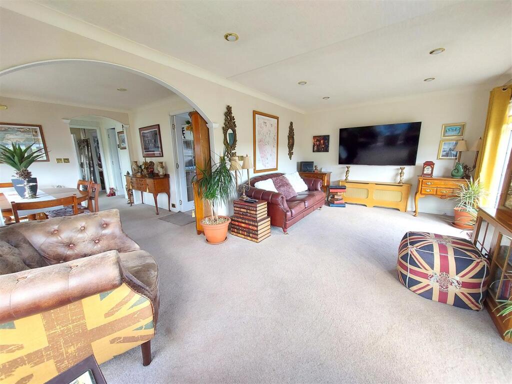 Living Room &amp; Dining Area