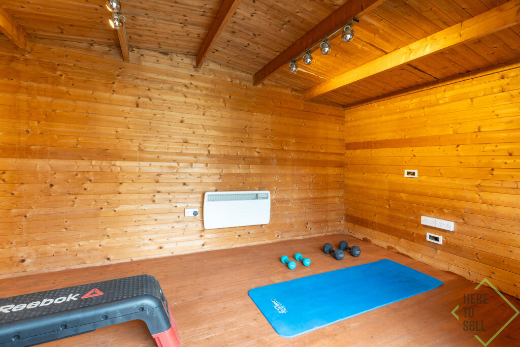 39 Kilvinton Drive, Enfield, EN2 0BE-12