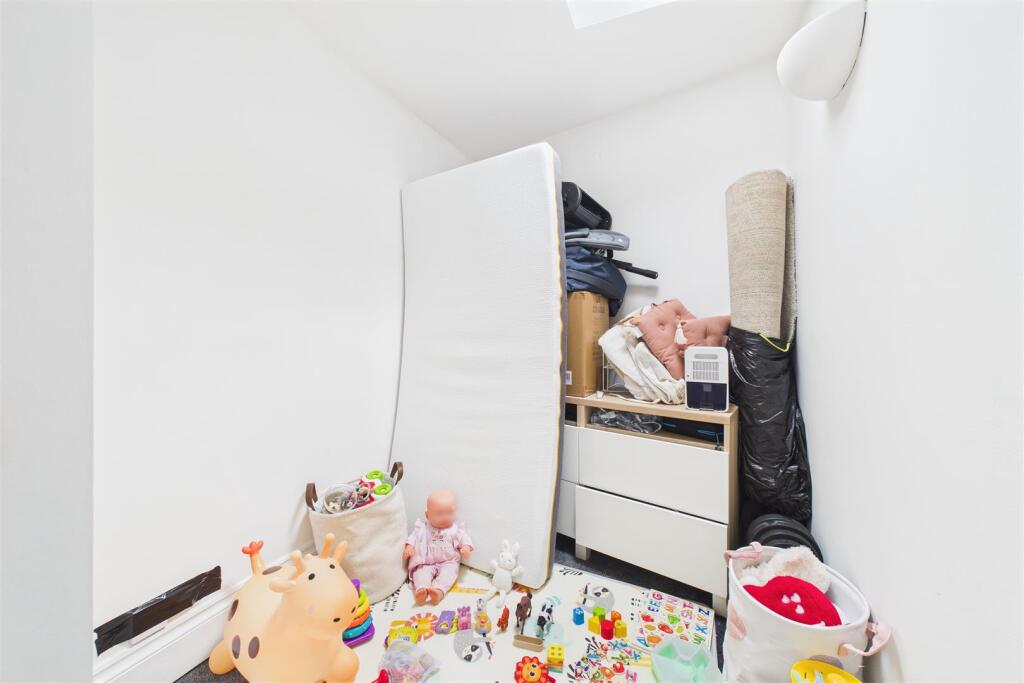 Flat A, 284 Gloucester Road, Horfield, Bristol BS7