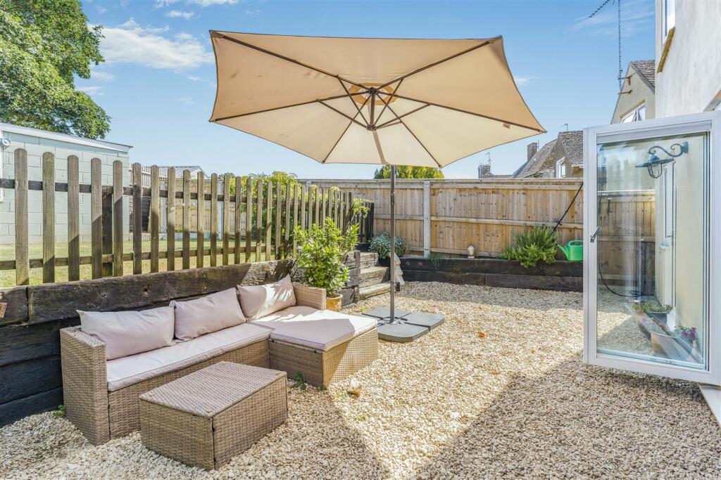 14 Newlands, Kings Sutton-15.jpg