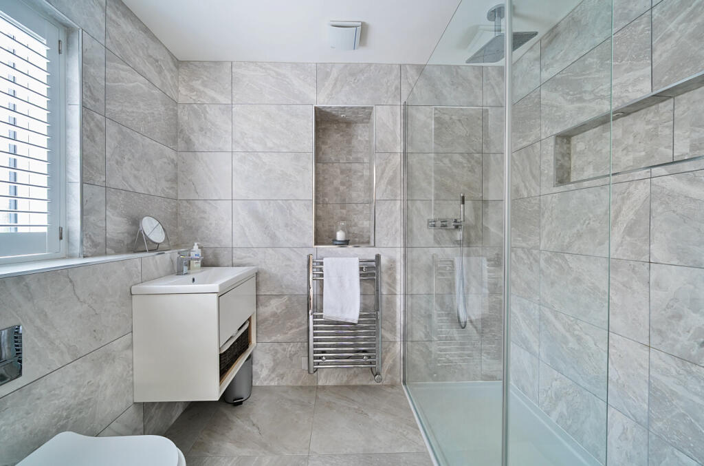 1296858-45-6835b5...