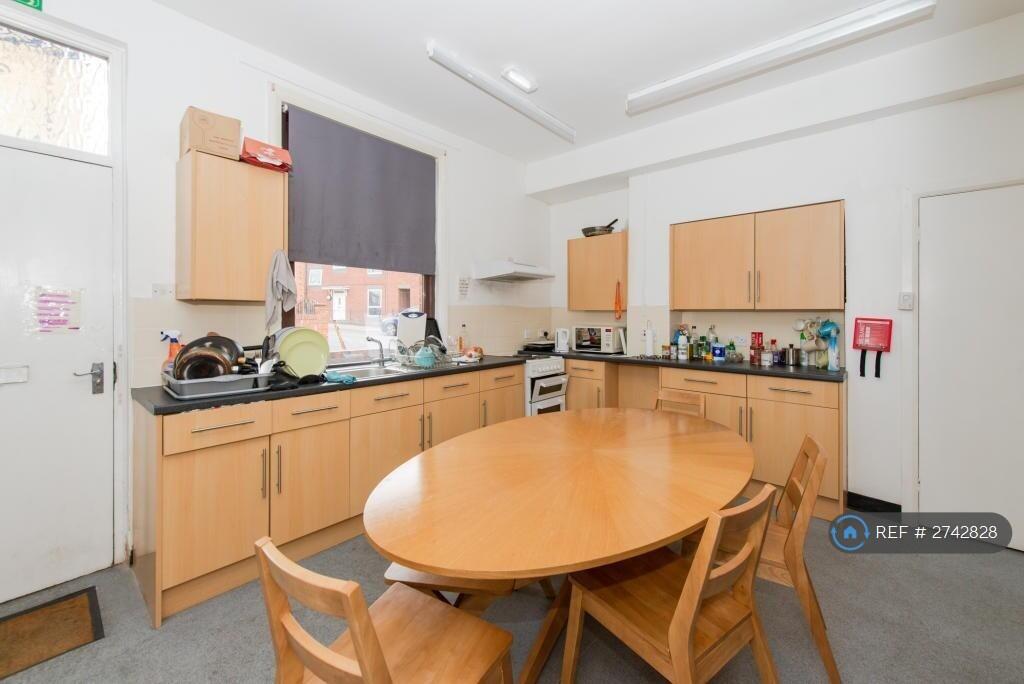 104lpl - Kitchen 1