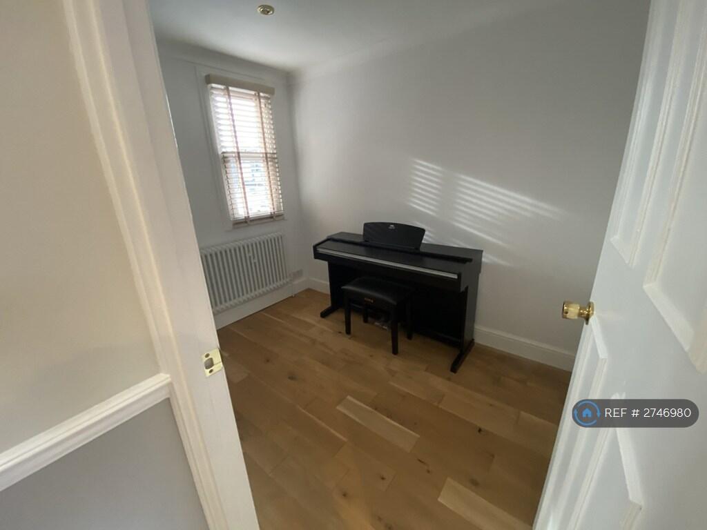 Ensuite Bedroom