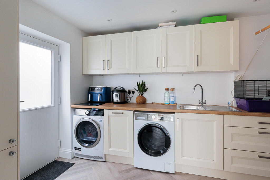 5_woodfin_croft_1...