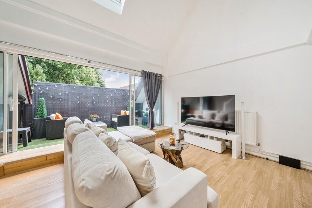 1315385-7-685c072ca4