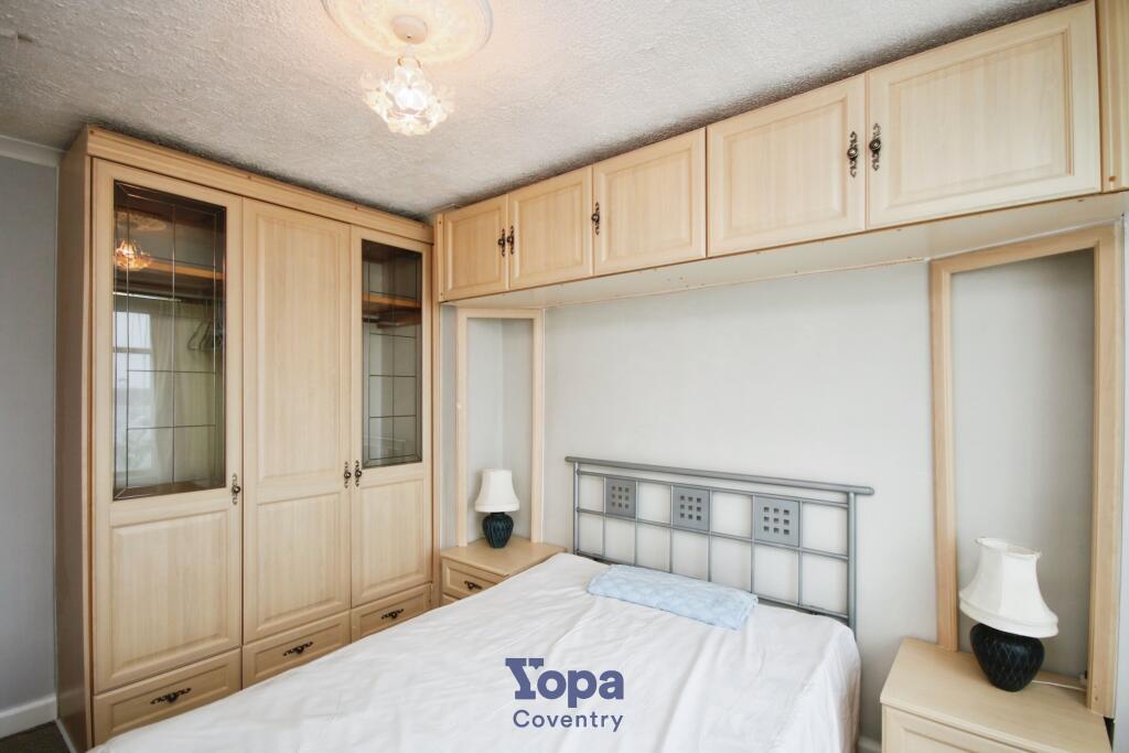 F4e66ca3-Master 20Bedroom 202.JPG