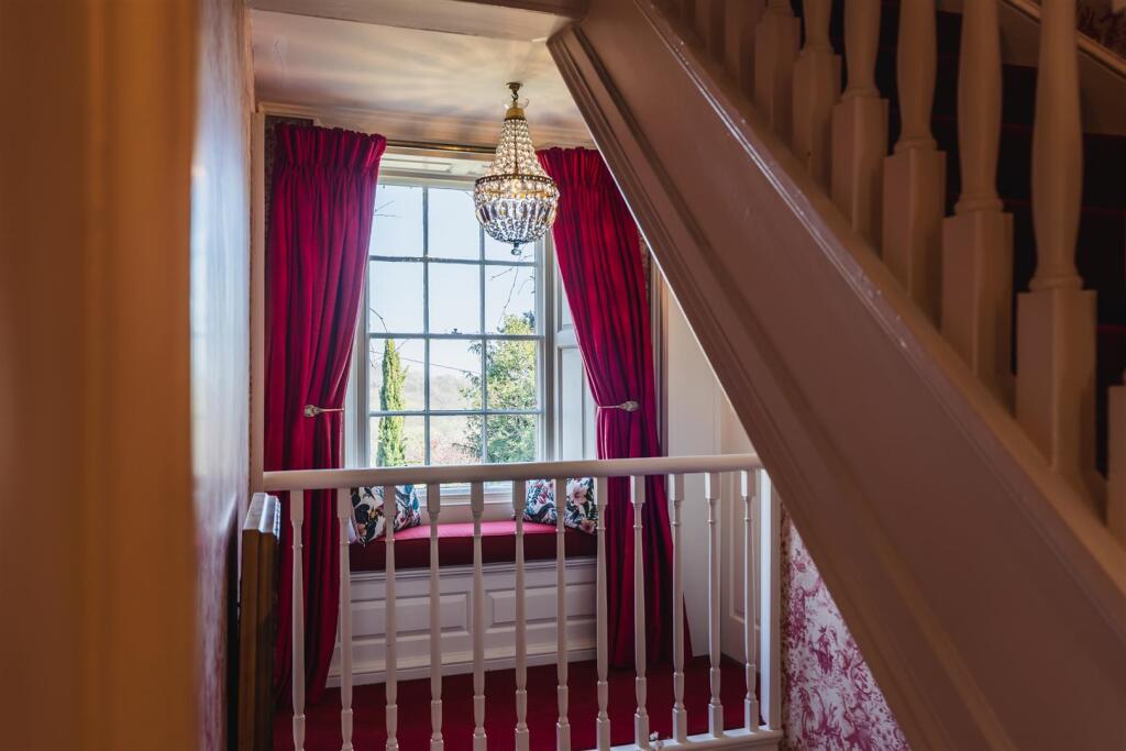 Mezzanine Landing
