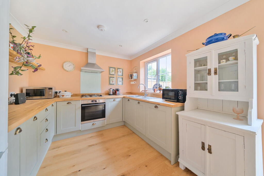 1299002-10-683f03...