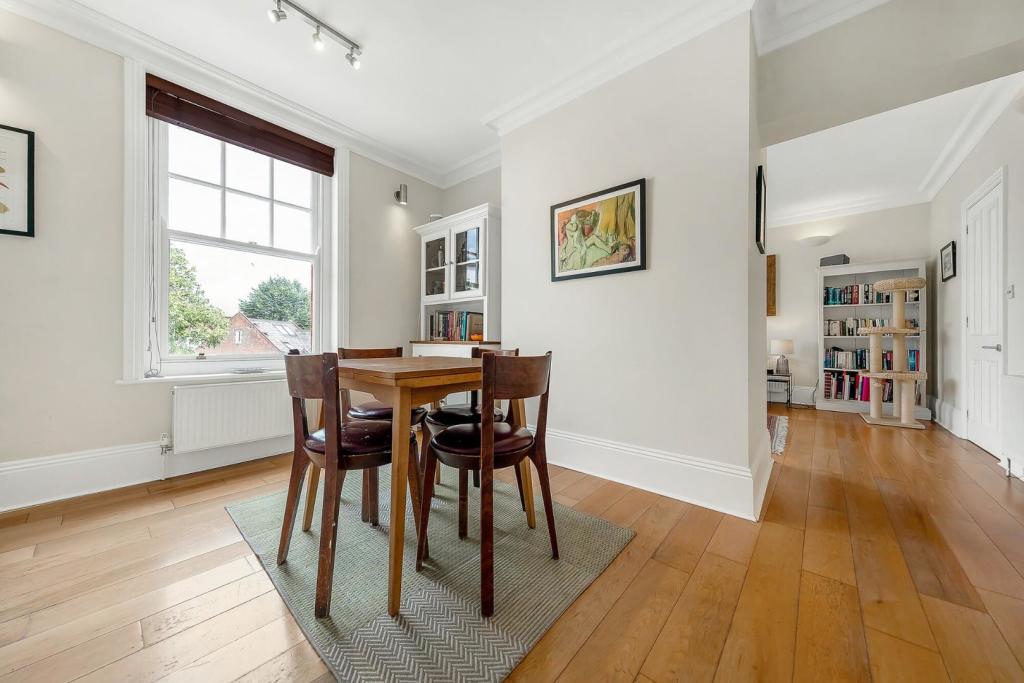 Dining Area.jpg