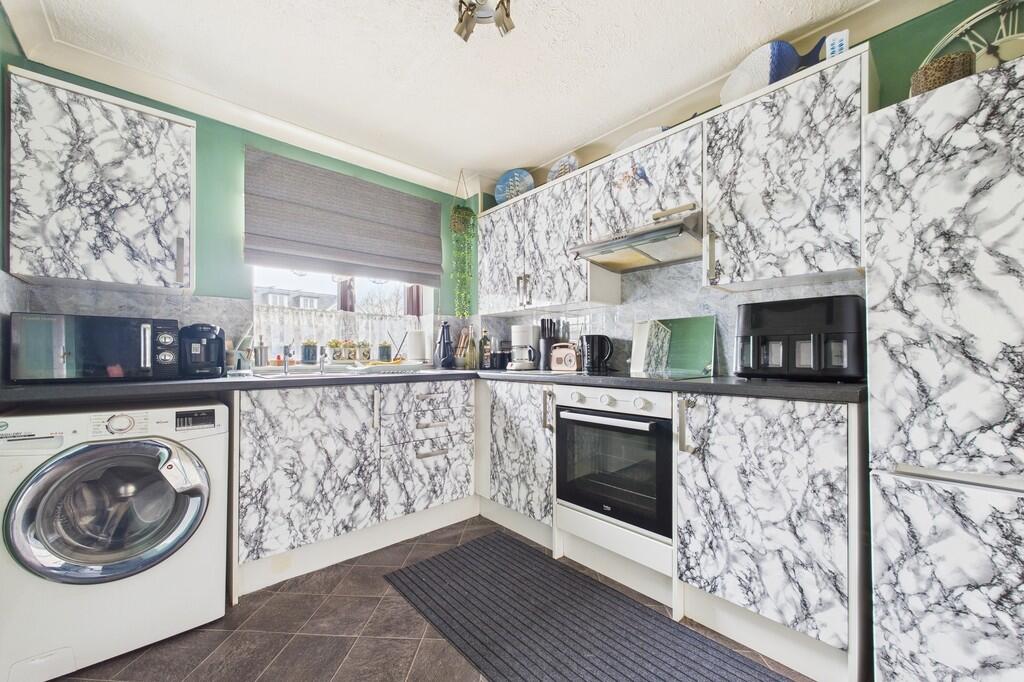 CAM01085G0-PR0525...