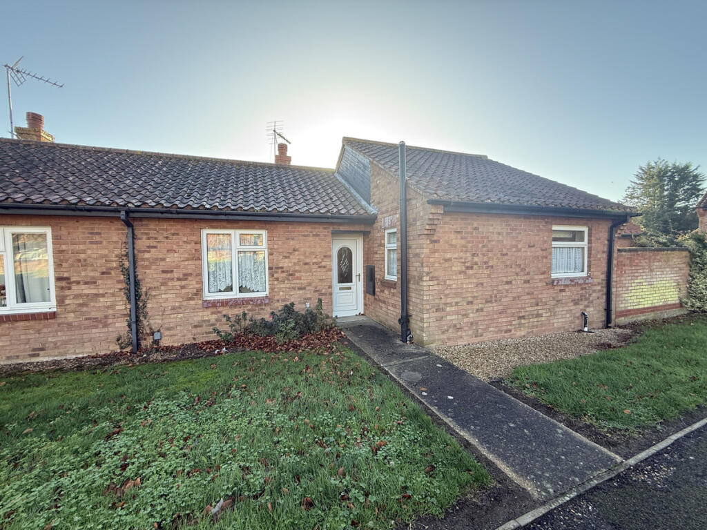 Bushey Close, Huntingdon, PE29