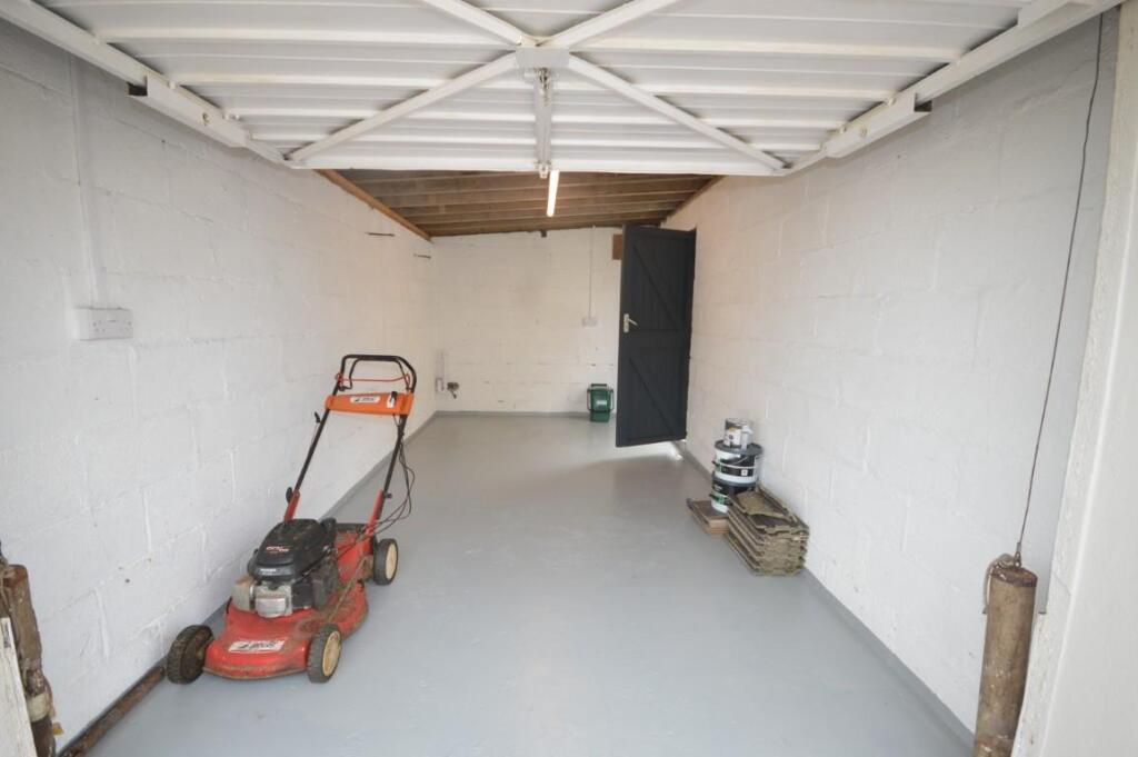 DSC_0016 (Medium).JPG