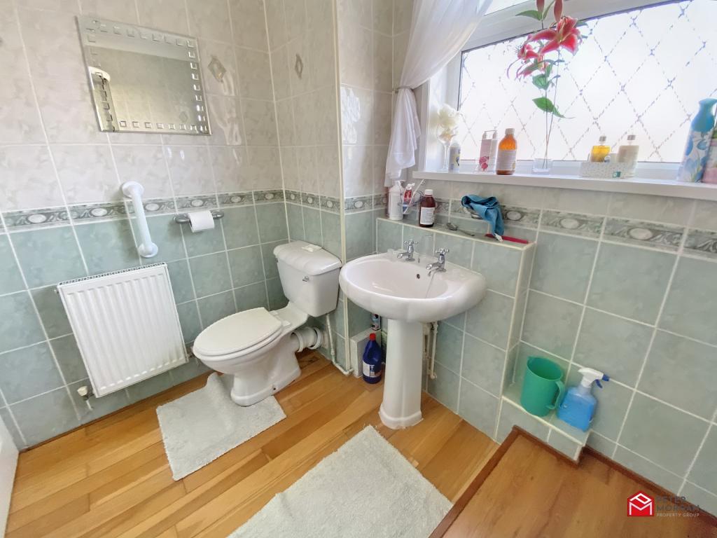 Family Shower Room