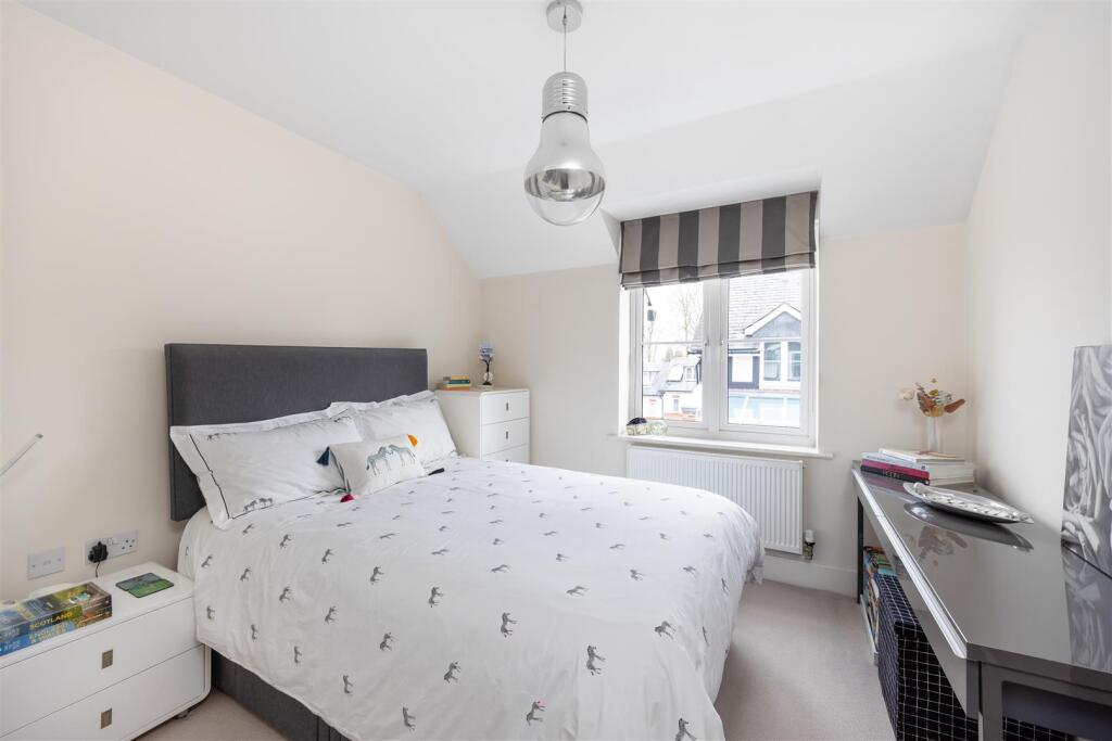 25 Uplands Road Guildford -37.jpg