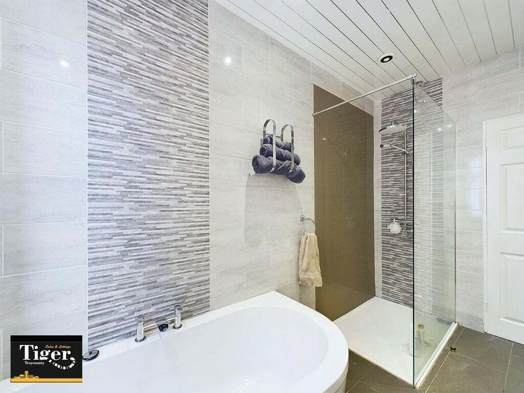 CAM02176G0-PR0473...