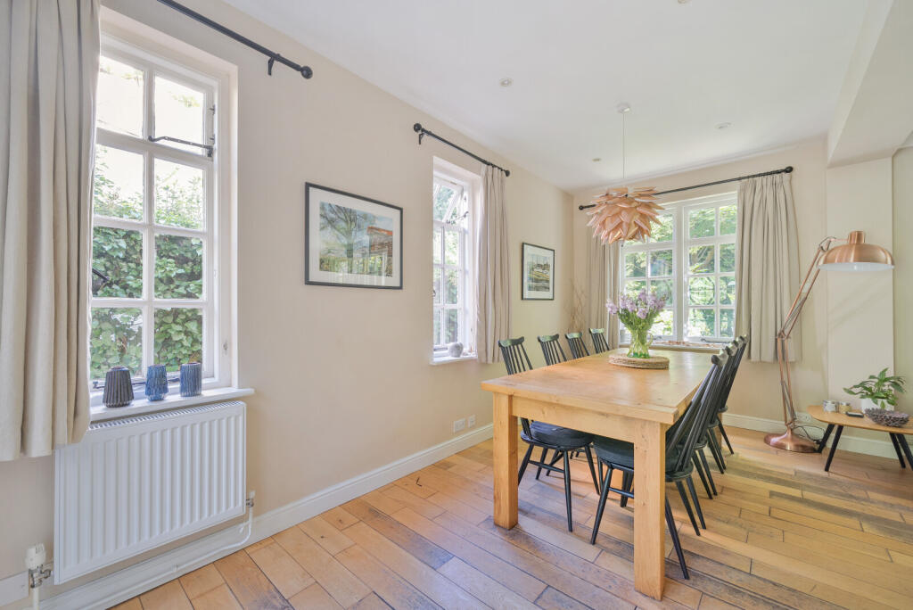 1318948-12-686653...